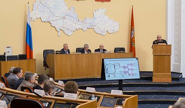 Евгений Солнцев впервые отчитался перед депутатами Заксобрания